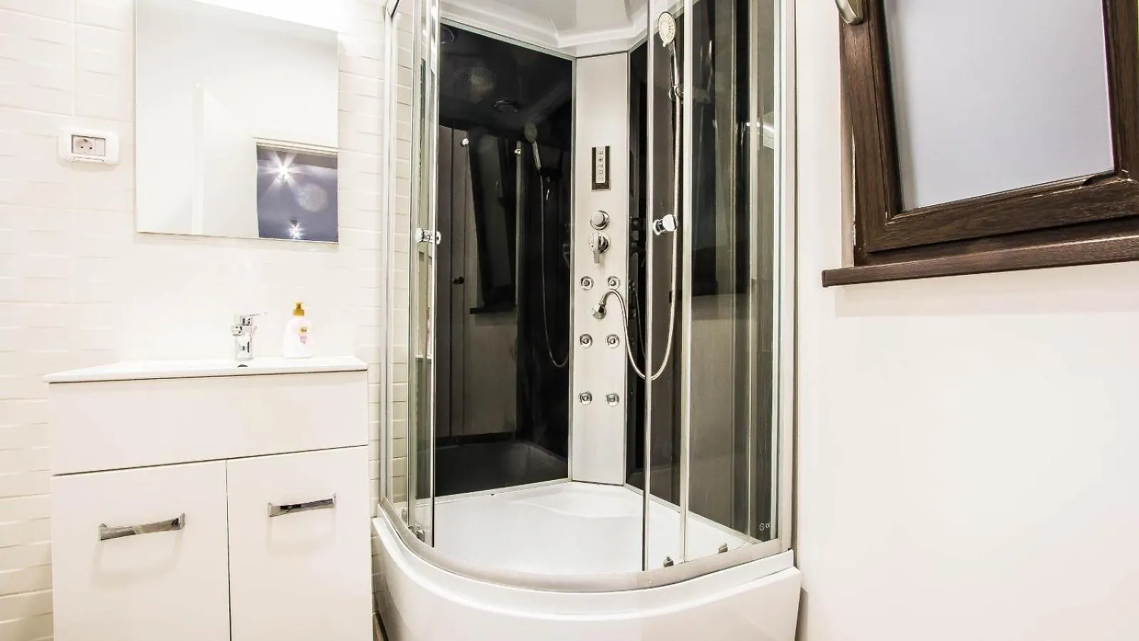 Panoramic Deluxe Apartaments-Mihai Bravu Boekarest Roemenië