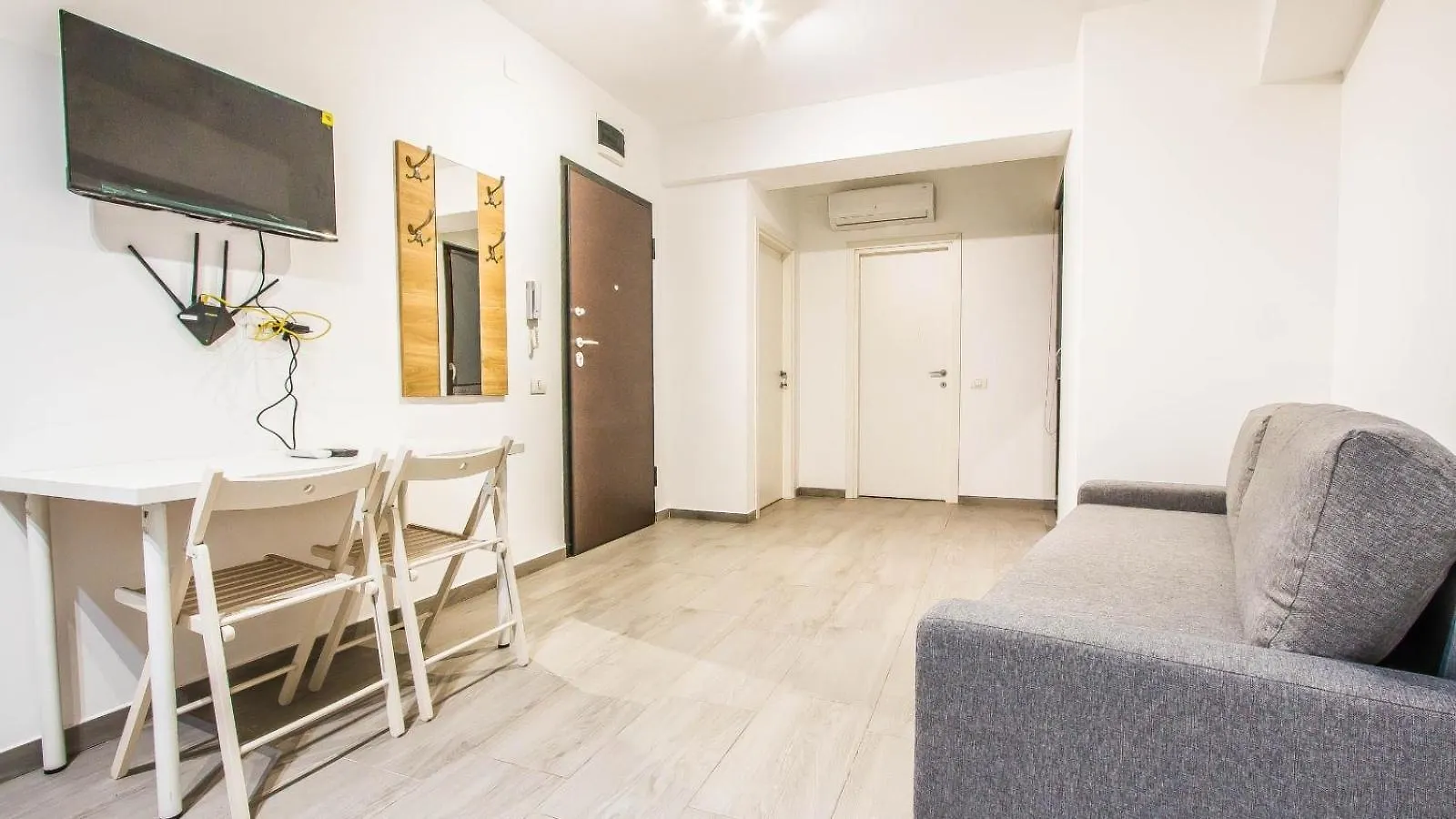 Panoramic Deluxe Apartaments-Mihai Bravu Bucharest 0*,  Romania